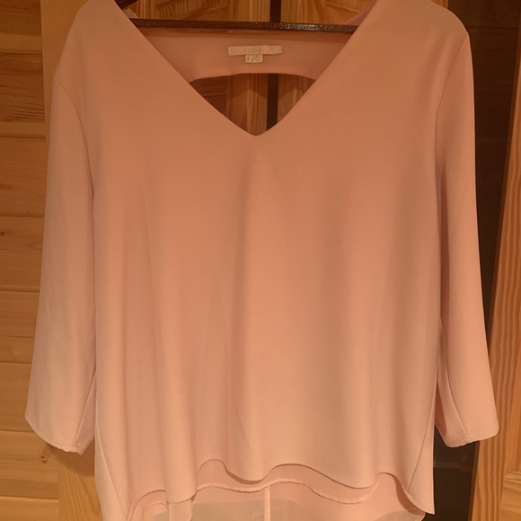 Blush blouse - Picture 1 of 3